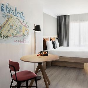 Moxy Queen Room City View